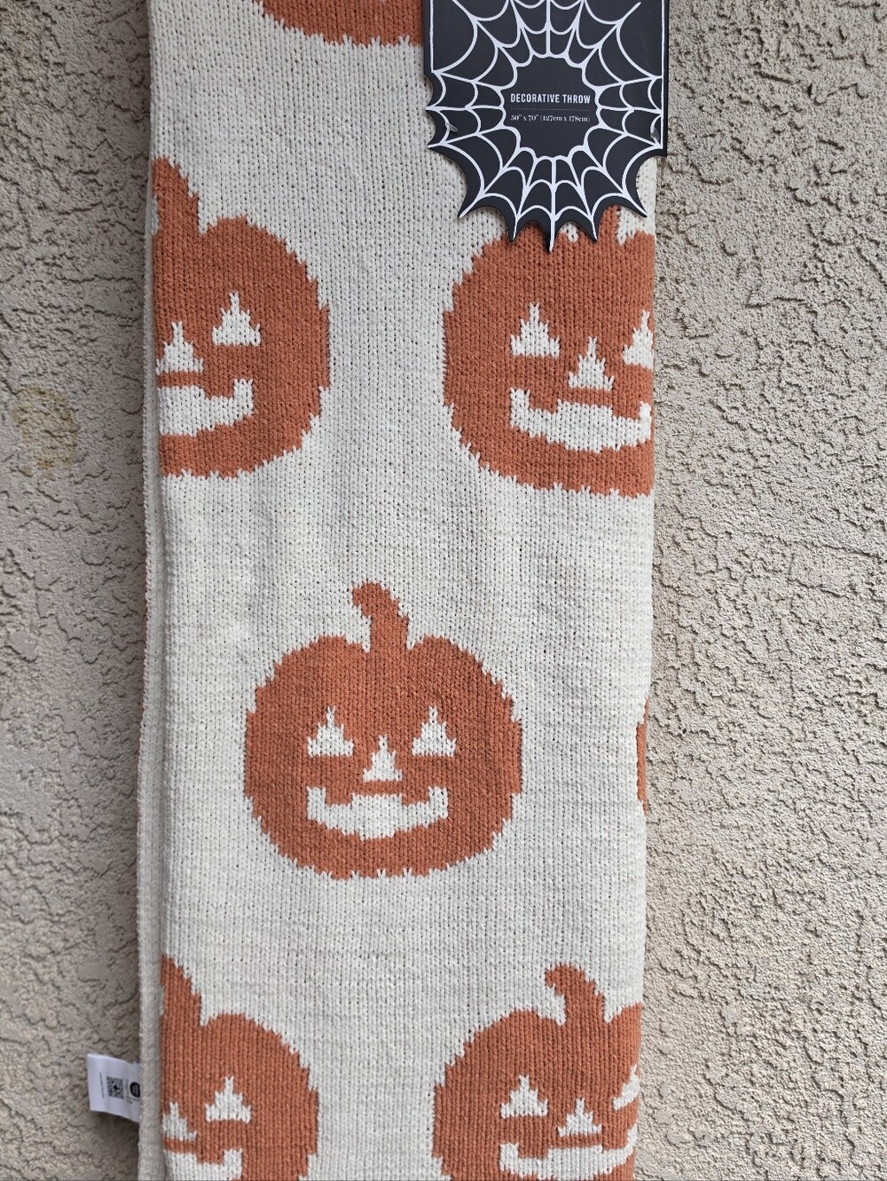 Martha Stewart Jack-o'-Lantern Knit Decorative Throw - Orange on Cream NWT
